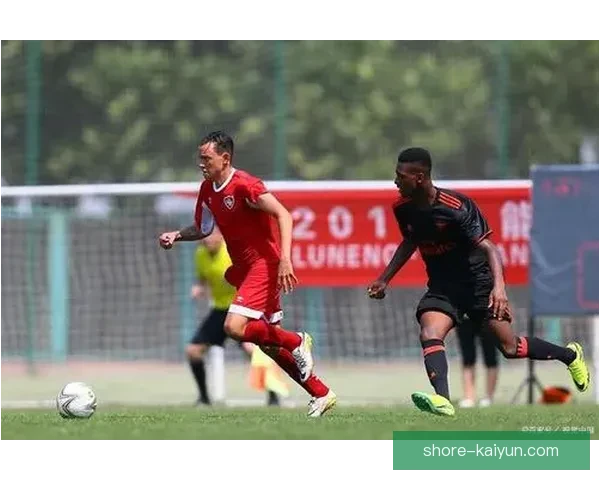 奥彭达比利时锋线表现稳健，状态回暖引发关注