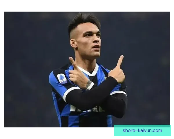 恩里克青训理念持续受到关注，强调基本功与团队合作的重要性。